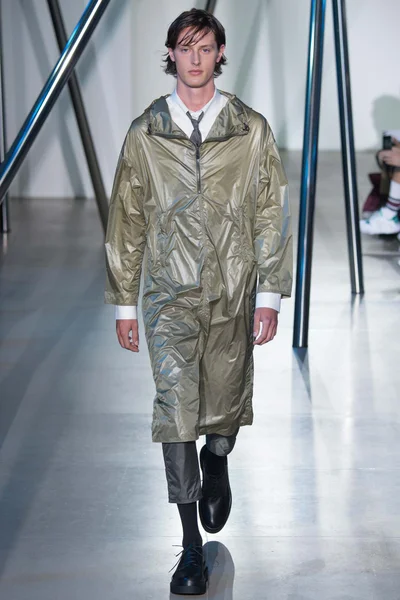 Look 2